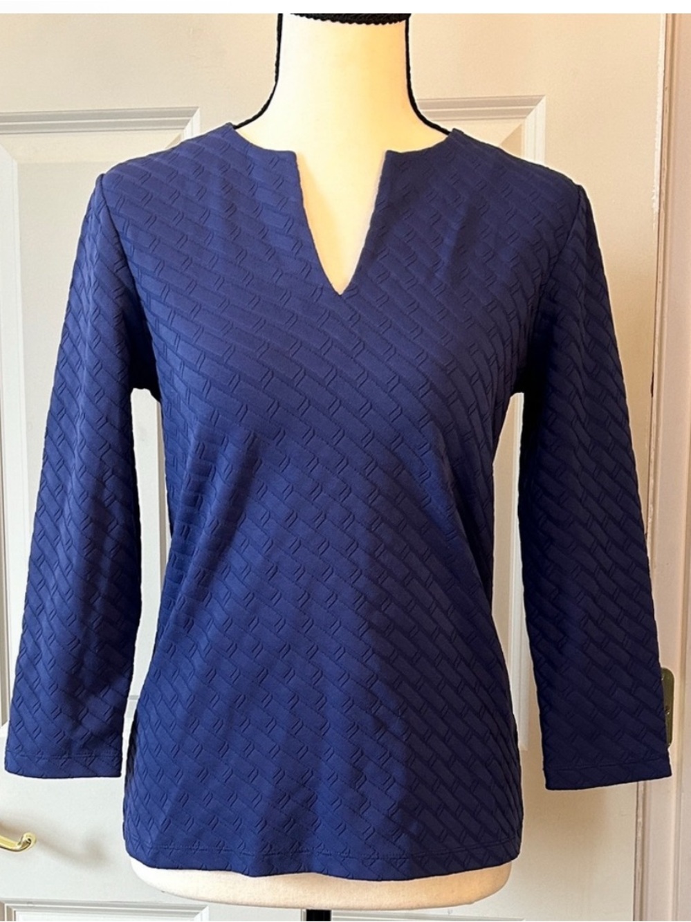 J.McLaughlin Carly Vneck Jacquard Top NWT